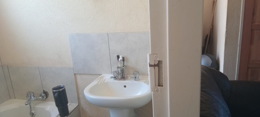 2 Bedroom Property for Sale in Harry Gwala Free State